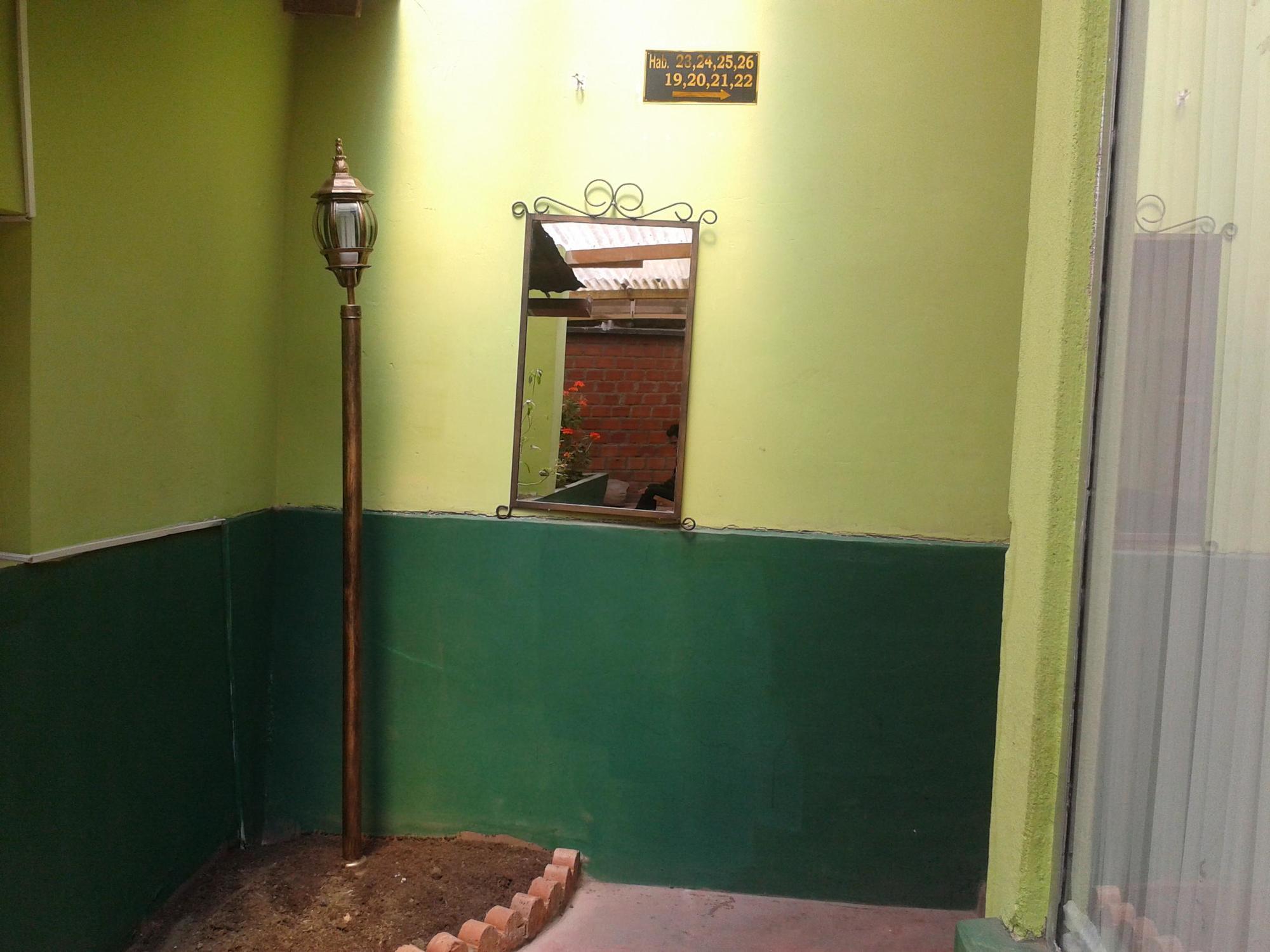 Hostal Isidoros - Terminal De Buses La Paz Dış mekan fotoğraf