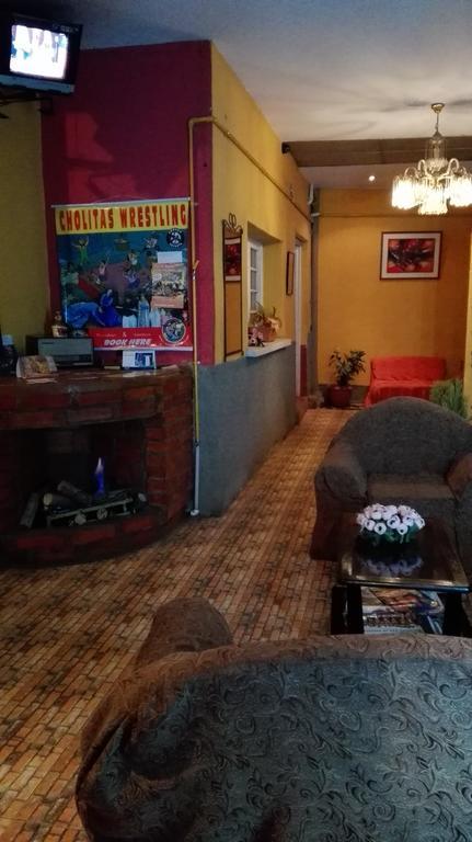 Hostal Isidoros - Terminal De Buses La Paz Dış mekan fotoğraf