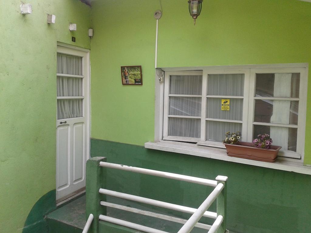 Hostal Isidoros - Terminal De Buses La Paz Dış mekan fotoğraf