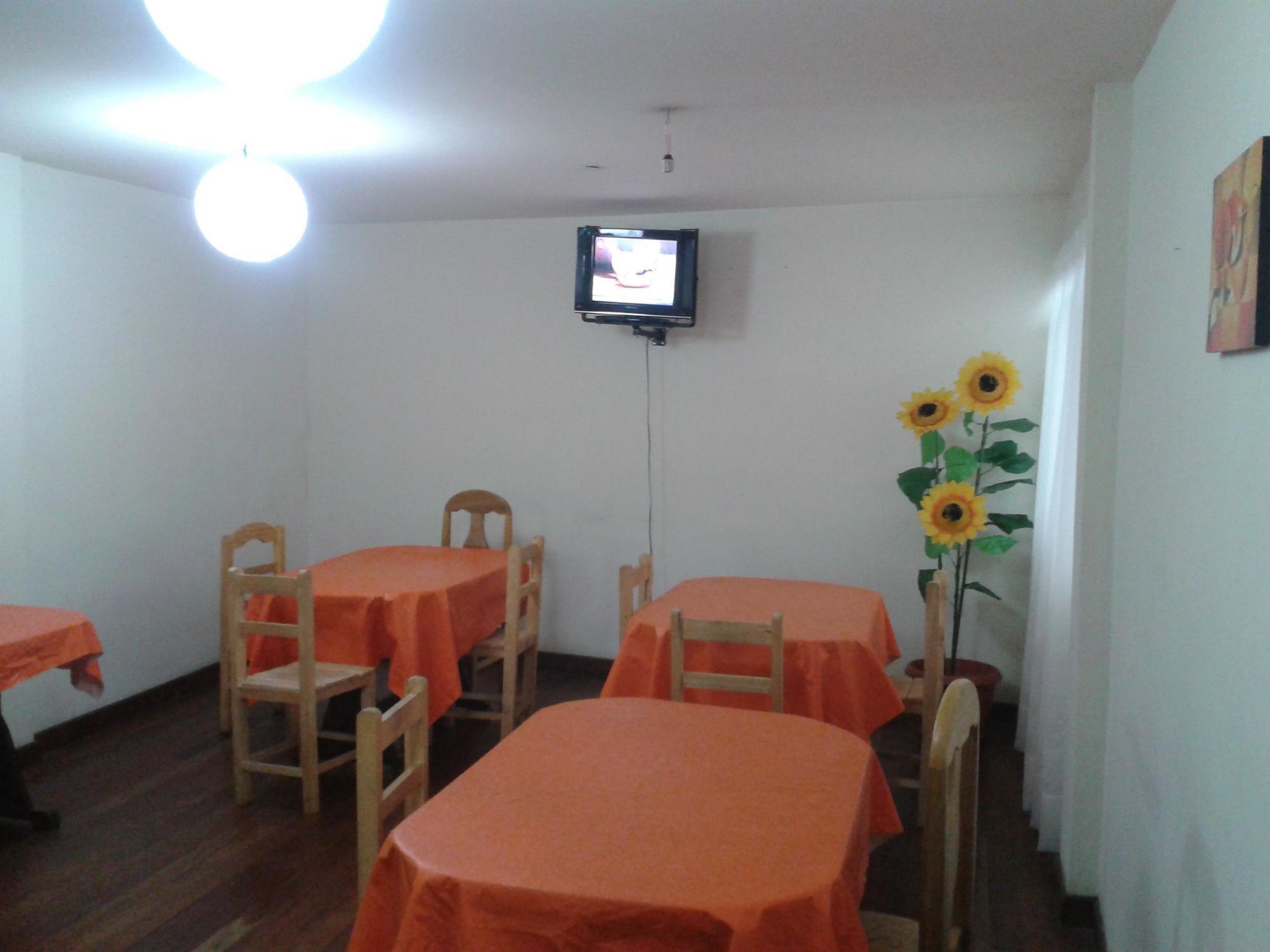 Hostal Isidoros - Terminal De Buses La Paz Dış mekan fotoğraf